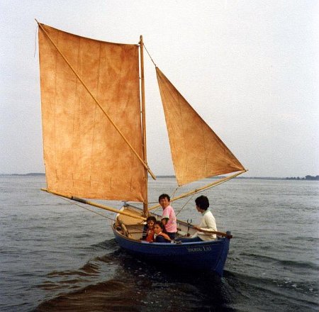 sprit rigged sailboat